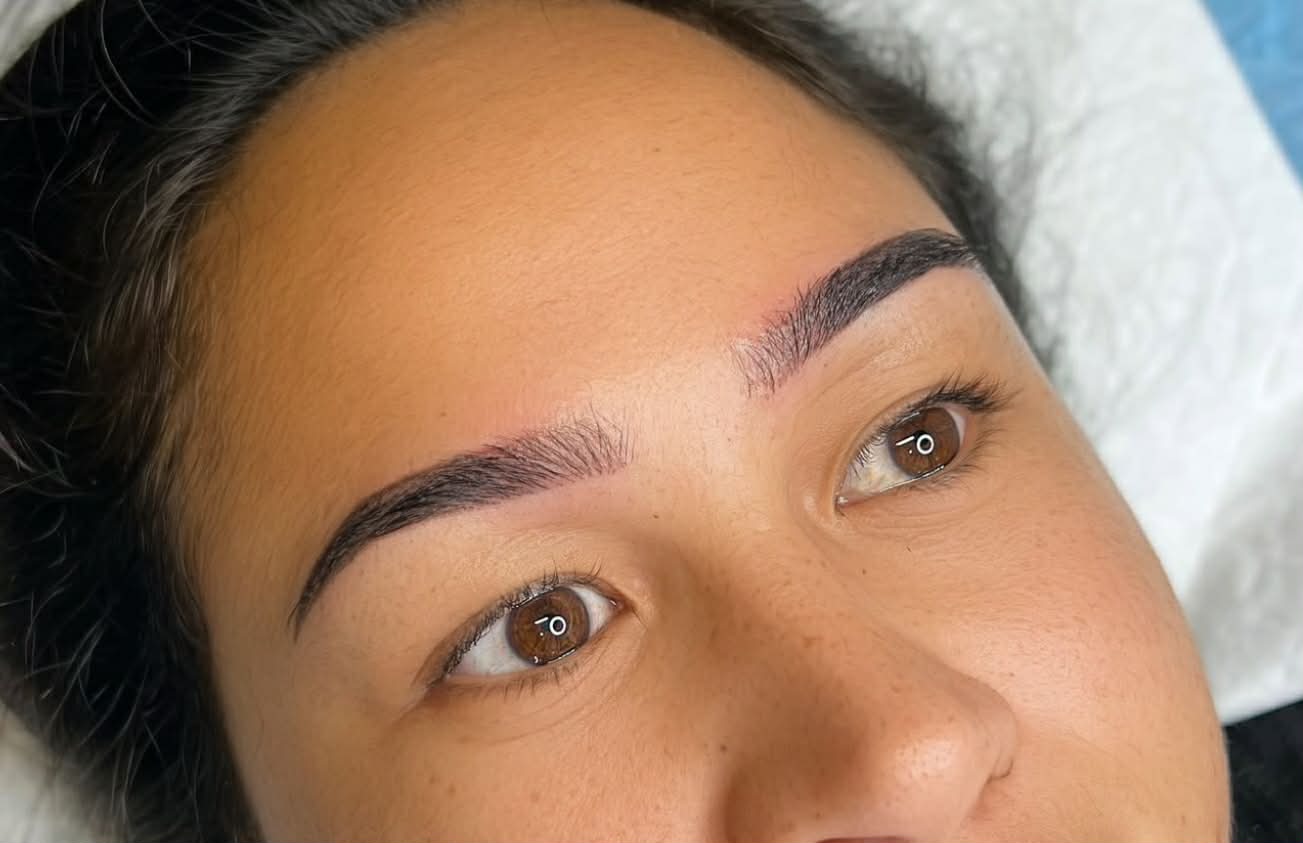 Featherstroke/ Combination Brows